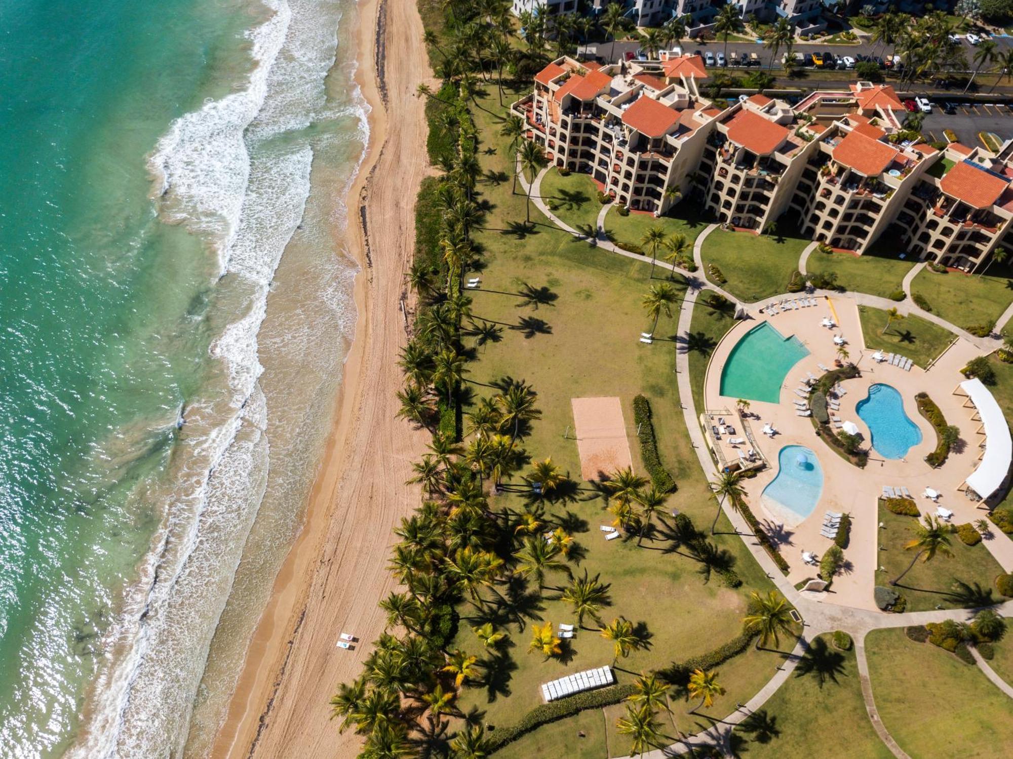 Beach Access + 3 Pools + Ocean Views - 2Br In Palmas - Sleeps 7 Appartement Humacao Buitenkant foto